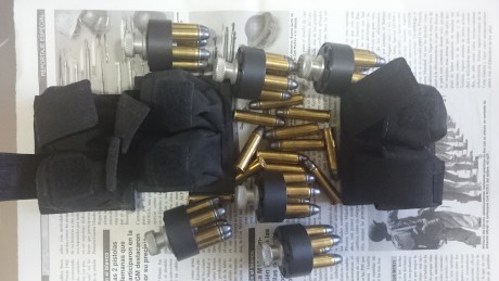Vendo material para revolver que ya no utilizo por pasarme a otro modelo con moonclips.

6 cargadores 11