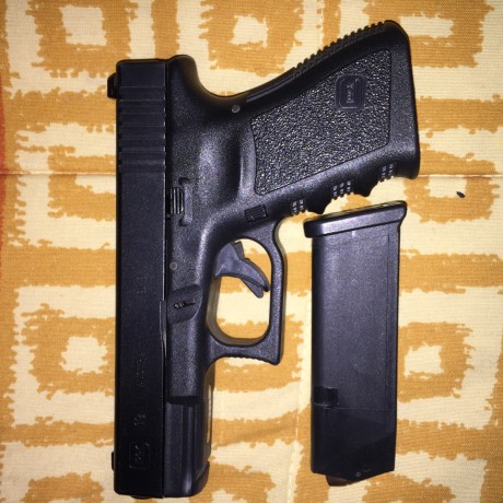 Marca Glock 19 3a Gen
Muy pocos disparos
Guiada con Licencia A
Miras de Tritium
Precio 350€
Arma se encuentra 02