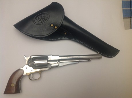 Vendo Uberti 44-40 de 5 y 1/2" (cartucho metalico) en estado IMPECABLE, disparados solo 4 tambores. 60