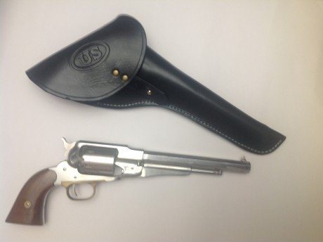 Hola, cambio este revolver del 22lr, sin usar completamente nuevo y con  papeles del bope y defensa
por 170