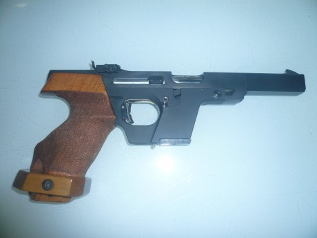 Vendo mi Walther GSP del 22 LR
Arma en perfecto estado estético y mecánico. Viene con dos cargadores.
El 00