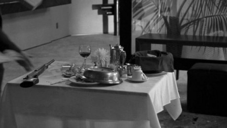 Compañeros,

En vista de las ganas de algunos (Elcafe, Wilcow, Vrakk, etc) por adivinar armas de películas 100