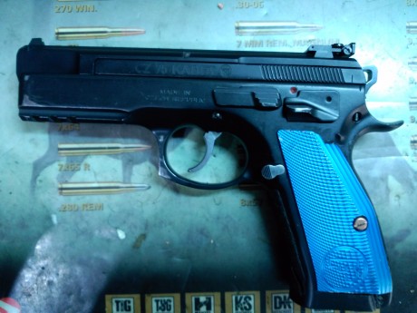 Vendo estas cachas CZ originales azules.
Las corte para que pudiera usar un fannel.
Nuevas en la web de 01