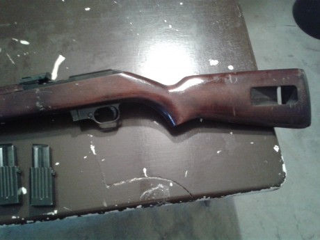 Se vende carabina del 22 de la marca ERMA modelo M1. Fabricacion Alemana. Replica de la M1. Va con 1 cargador. 10