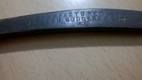 Vendo estasdos navajas de afeitar. La más antigua es una Joseph Rodgers & Sons, con cachas de madera. 00