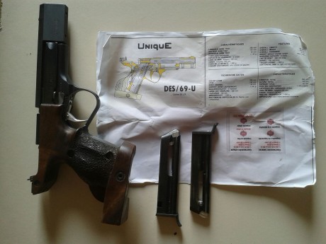 Buenas tardes,

Me llamo Josep y vendo el siguiente revolver:

Marca: UNIQUE
Modelo: DES/69-U
Calibre: 00