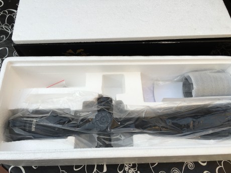 Se vende visor  de la prestigiosa casa alemana Akah 10-40x56 comprado hace 6 meses en arminse, con factura 01