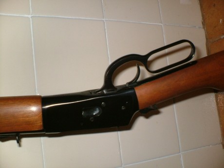 Vendo rifle de palanca Rossi 454 Casull.Comprado en Diciembre del 2015.Tiene tirados unos 10 tiros.Tambien 00