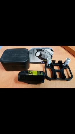 Glock Gtl- 21 modelo para glock o cualquier arma con carril picatinny, combo de  linterna y láser. Vendo 00