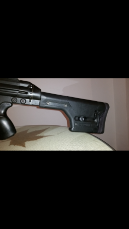 Cetme C modificado.
Pintura Krylon negro
Culata Magpul con carrillera y culata regulable de EEUU
Carril 01