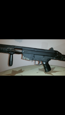 Cetme C modificado.
Pintura Krylon negro
Culata Magpul con carrillera y culata regulable de EEUU
Carril 00