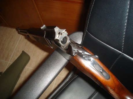 Hola,se vende escopeta combinada calibre 20 / 22L.R. Pràcticamente nueva marca Baikal.
El arma lleva 3 00