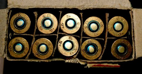 Muy buenas y feliz año.
Pues busco caja (o un par) de munición española calibre 7x57 de los años 50 o 11