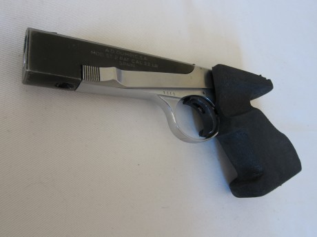 VENDIDA
 Hola . 
Pongo a la venta mi pistola  OLIMPIC, mod. ST-2 del 22 RL , una de mis primeras pistola 21
