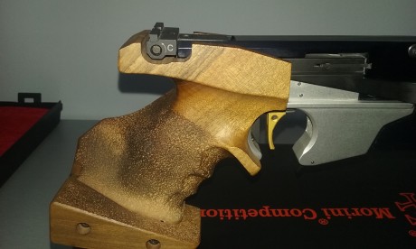  que apenas noto diferencia entre las dos pistolas ,  IMG-20151224-WA0030.jpg pongo a la venta  una de 32