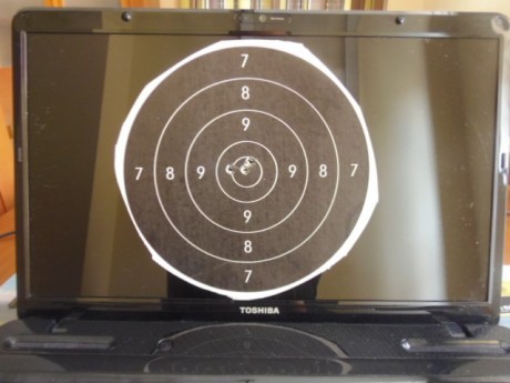 Bueno, pues os cuento.
Aprovechando que tuve que poner el  rifle a tiro tras la caída del otro día, le 10