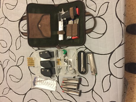Hola foreros. 
Vendo pistola SPS PLUS II, por cambio de categoría. Tiene dos cañones del 9 y del 40, tres 02