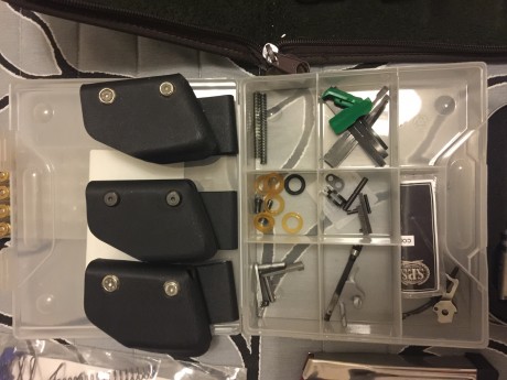 Hola foreros. 
Vendo pistola SPS PLUS II, por cambio de categoría. Tiene dos cañones del 9 y del 40, tres 01