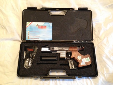 Hola buenas, vendo la pistola por no tener tiempo ya para competir, esta en perfecto estado e impecable 00