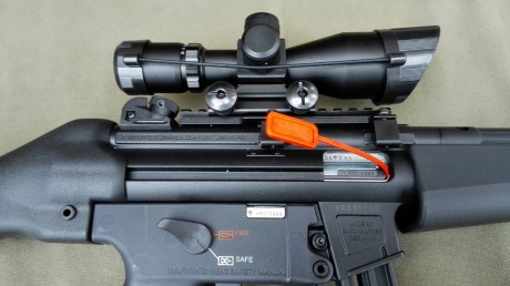 Hola a todos.
Vendo, por necesidad de espacio para otros proyectos, H&K MP5 calibre .22 de Carl Walther, 11