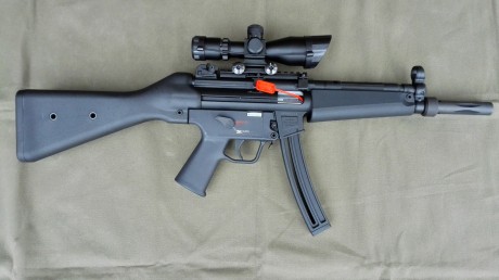 Hola a todos.
Vendo, por necesidad de espacio para otros proyectos, H&K MP5 calibre .22 de Carl Walther, 10