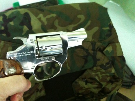 Vendo Revólver ASTRA 2" 38 esp niquelado.
Se adquirió como un capricho. Perfectísimo estado, casi 00