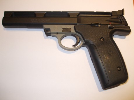 Pistola Smith Wesson 22A. calibre 22. Calibre 22. Excelente estado. Licencias A, B o F. Teléfono número: 00
