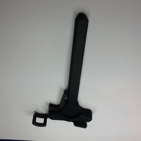 SE VENDE 

PIEZA PARA CONVERTIR LA PALANCA DE CARGA DE LA CARABINA S&W MP 15-22 EN AMBIDIESTRA Y ADEMAS 00