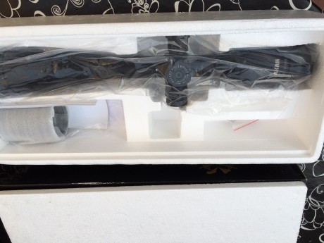 Se vende visor  de la prestigiosa casa alemana Akah 10-40x56 comprado hace 6 meses en arminse, con factura 00