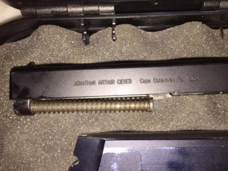 Estoy interesado en adquirir un kit de conversión al calibre .22 para una Glock 17 de tercera generación 01