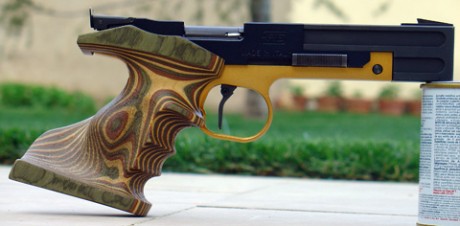 Hola a todos.

¿Que os parece la Match Guns MG2 electrónica?

Estoy dudando entre esta o la walter GSP. 140