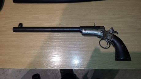 Buenas compañeros ... necesito informacion para ayudar a un colega que se ha encontrado en casa una pistola 02