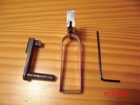 Busco recambios de 1911 monohilera de 5" y 6", a poder ser no originales.
Si tienes piezas y 71