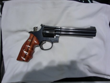 .Saludos a todos los foreros.
Un compañero me ha pedido que le suba al foro este anuncio de venta de su 02