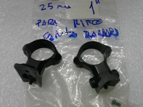 Hola, sigo sacando cosas del trastero.
Bases y anillas de 26 para rife Santa Barbara, son desmontables.
Precio 00