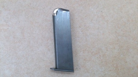 Hola, vendo cargador en excelente estado para la pistola Star BM-BKM del calibre 9mm Parabellum. Está 01