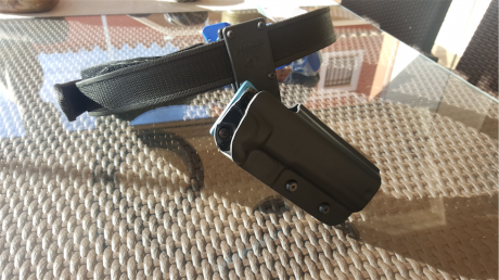 Muy buenas a todos!!!!

Pongo a la venta esta magnifica arma por no usar.
La pistola esta completamente 11