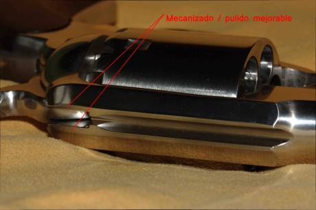 Hola.

Tengo dos revólveres Uberti un "Improved" con armazón forjado y uno en acero inoxidable. 62