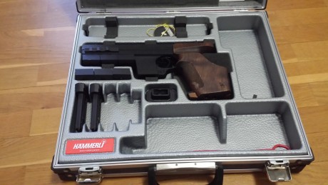 Por ir haciendo caja para comprar un AR15 vendo mi Hammerli 280 del .22, esta en perfecto estado con maletin 02