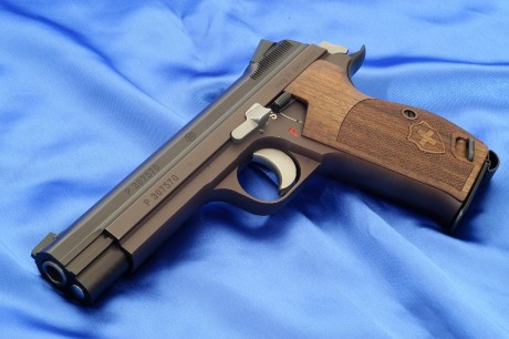 Buenos días a todos,

Acabo de sacarme la licencia de arma corta y estoy pensando en adquirir una pistola 170