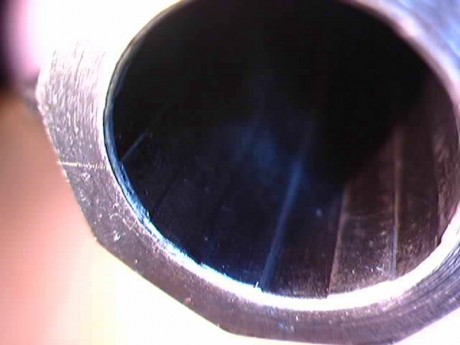 Hola.

Tengo dos revólveres Uberti un "Improved" con armazón forjado y uno en acero inoxidable. 110
