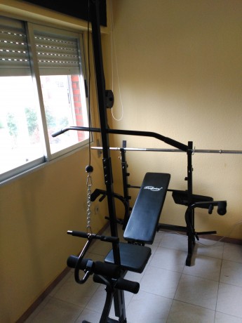 Buenas tardes, vendo este banco multiestacion nuevo a estrenar. Completamente nuevo, regalo barra. Precio 01