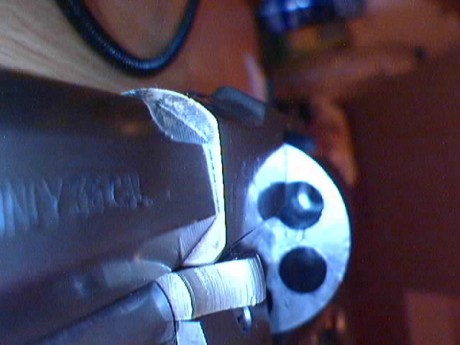 Hola.

Tengo dos revólveres Uberti un "Improved" con armazón forjado y uno en acero inoxidable. 150
