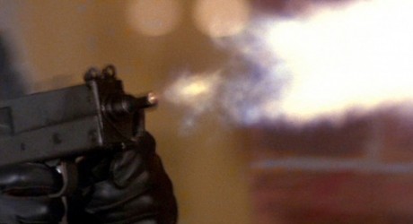 Compañeros,

En vista de las ganas de algunos (Elcafe, Wilcow, Vrakk, etc) por adivinar armas de películas 50