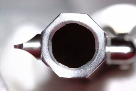 Hola.

Tengo dos revólveres Uberti un "Improved" con armazón forjado y uno en acero inoxidable. 170