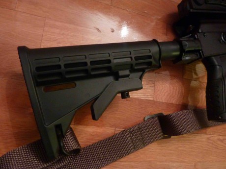 Hola a todos,

Pongo a la venta un verdadero capricho.  Se trata de una escopeta Saiga AK en calibre 410 10