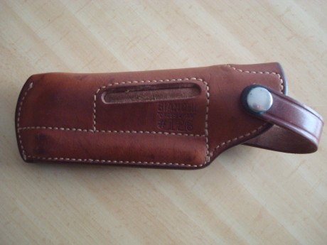  DSC06942.JPG  DSC06943.JPG  DSC06945.JPG 

Funda Bianchi "cross draw" referencia 126. Pistolas 01