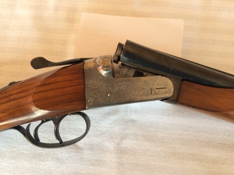Buenas noches.
Vendo mi paralela Hermanos Zabala, calibre 410 magnum o 36/76. Una gozada tirar con ella, 11