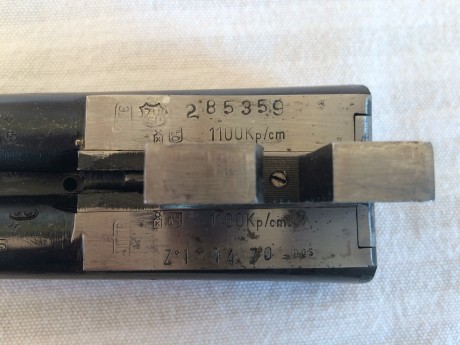 Buenas noches.
Vendo mi paralela Hermanos Zabala, calibre 410 magnum o 36/76. Una gozada tirar con ella, 21