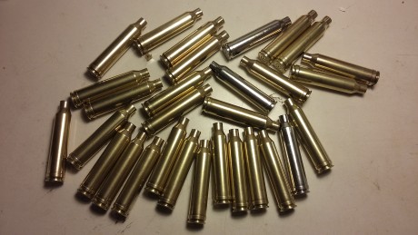 Hola. Dispongo de 30 vainas del calibre 7mm Remington Magnum, de un solo tiro, de varias marcas, pistón 01